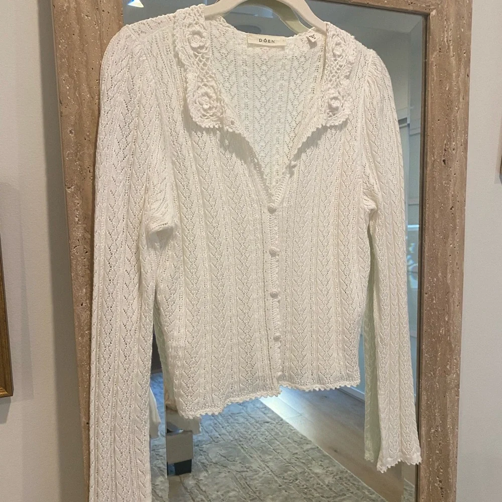 White Knit Cardigan with Scalloped Collar - Picture 2 of 4